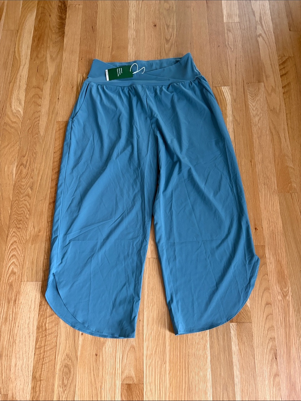 HALARA Breezeful Stone Blue Wide-Leg Cropped Active Pants